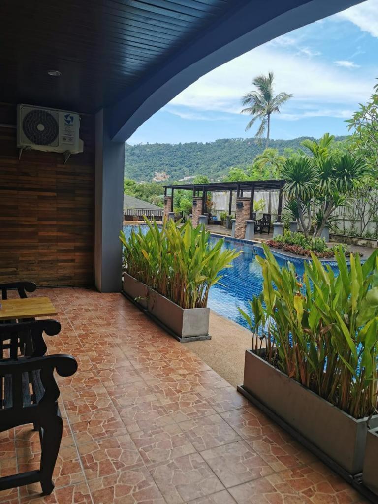 Dd * Ban Khlong Mae Nam